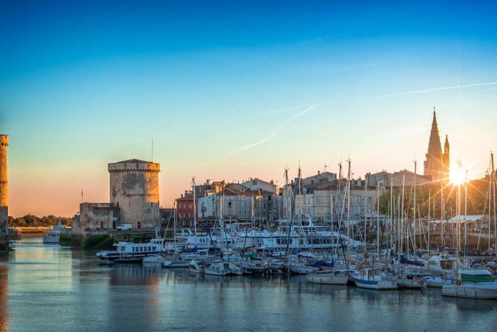 Plein Charme Aux Minimes Terrasse Calme + Parking Apartment La Rochelle  Ngoại thất bức ảnh