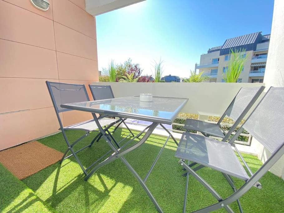 Plein Charme Aux Minimes Terrasse Calme + Parking Apartment La Rochelle  Ngoại thất bức ảnh